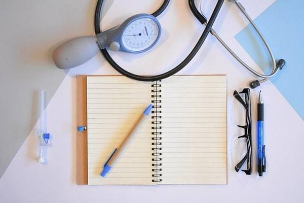 Où trouver de l'aide pour la paperasse médicale ?